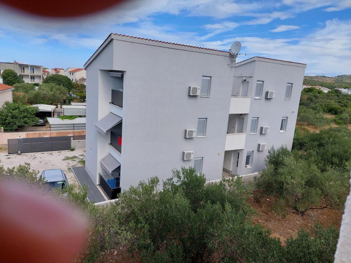 Apartments Zdeslav Rogoznica  Extérieur photo