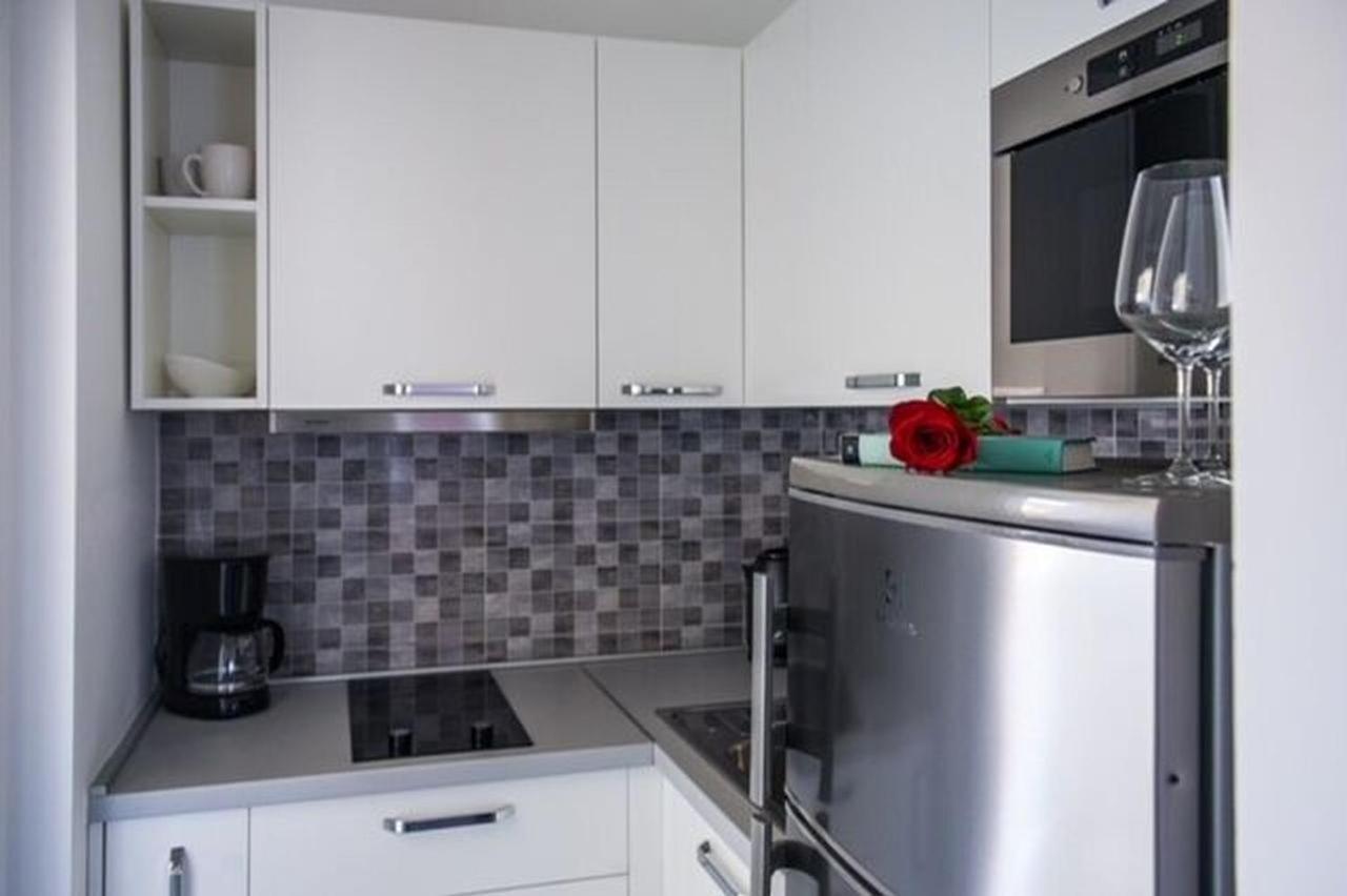 Apartments Zdeslav Rogoznica  Extérieur photo