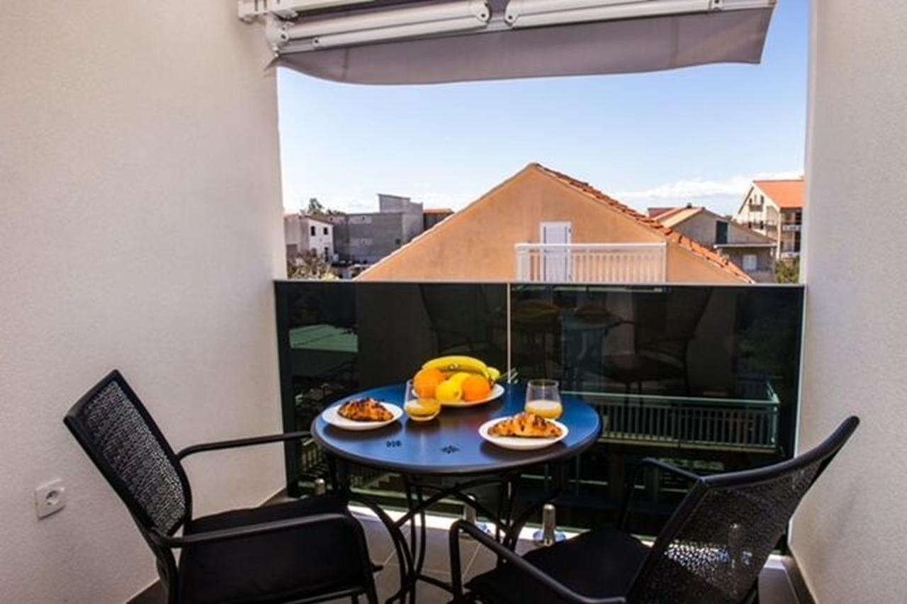 Apartments Zdeslav Rogoznica  Extérieur photo