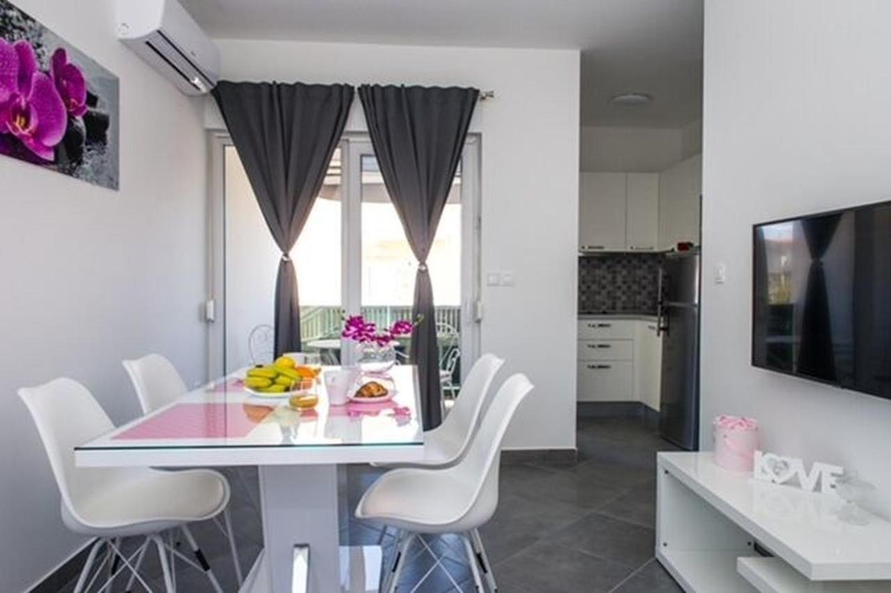 Apartments Zdeslav Rogoznica  Extérieur photo