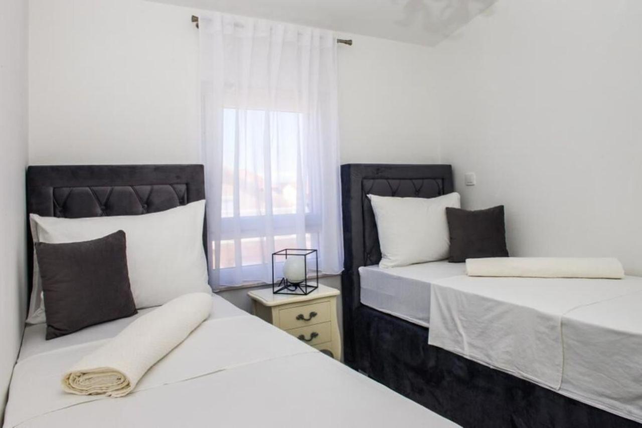 Apartments Zdeslav Rogoznica  Extérieur photo