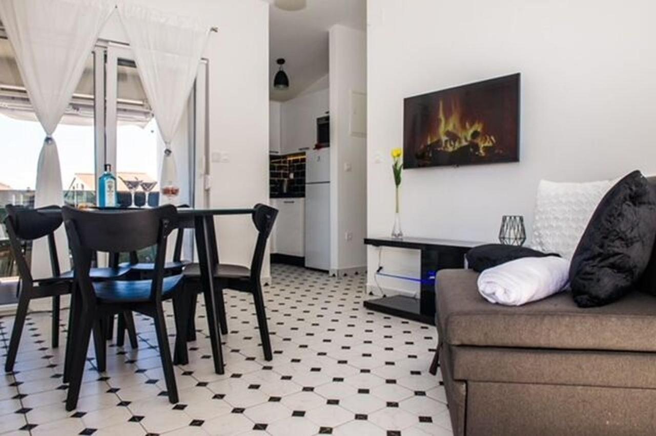 Apartments Zdeslav Rogoznica  Extérieur photo